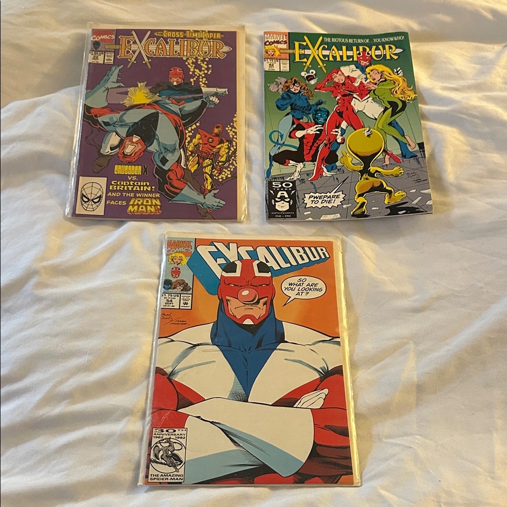 Excalibur Comic Book Set - Multicolor